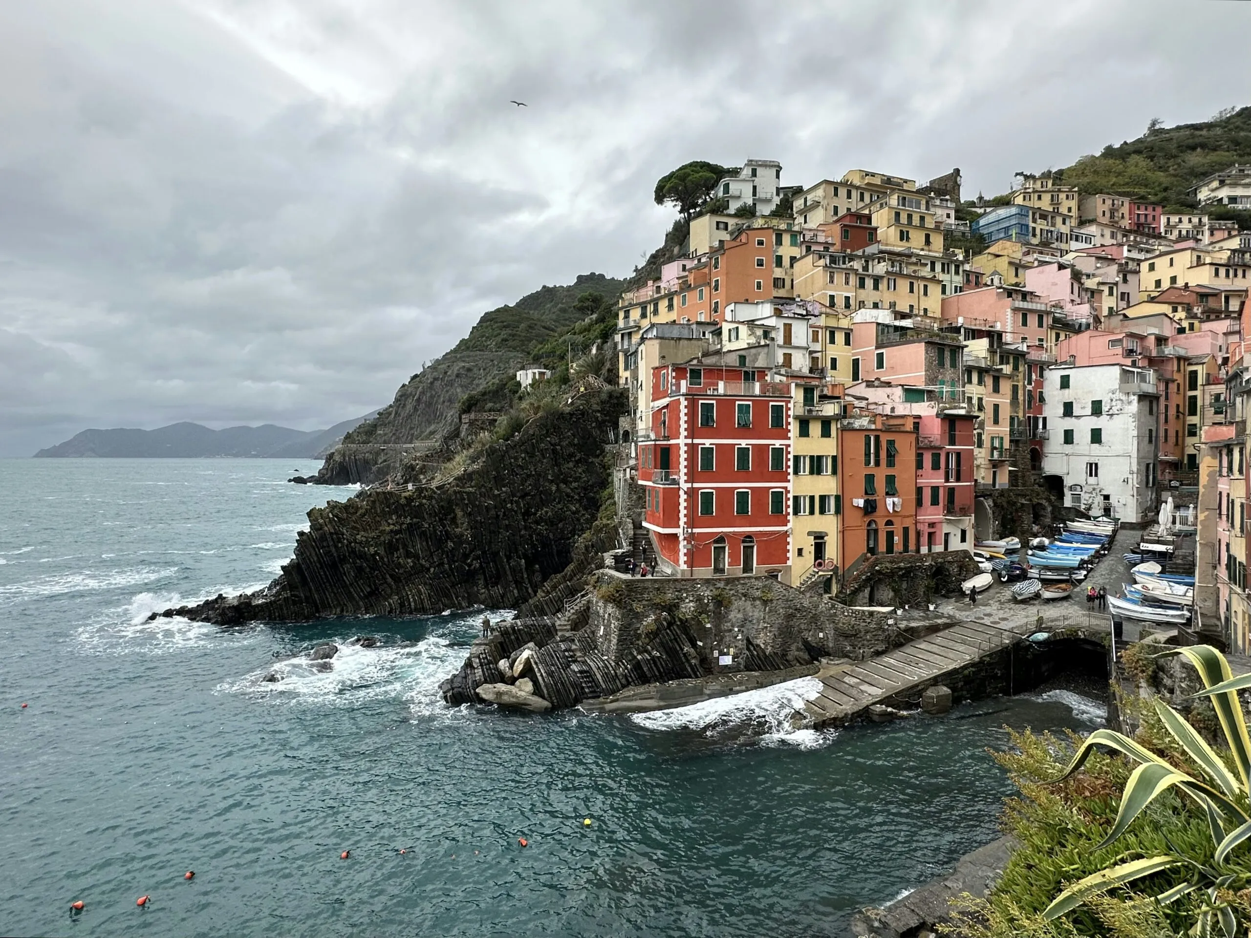 A small village on the shore of a body of water