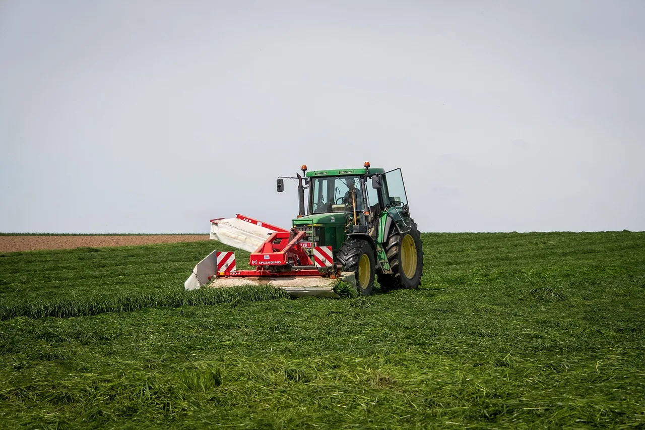 ciągnik, narzędzie rolnicze, pole, uprawa, rolnik, farmer, wieś, wiejski, tło gospodarstwa, tapeta ciągnika, krajobraz, ciągnik, ciągnik, ciągnik, farmer, farmer, farmer, farmer, farmer