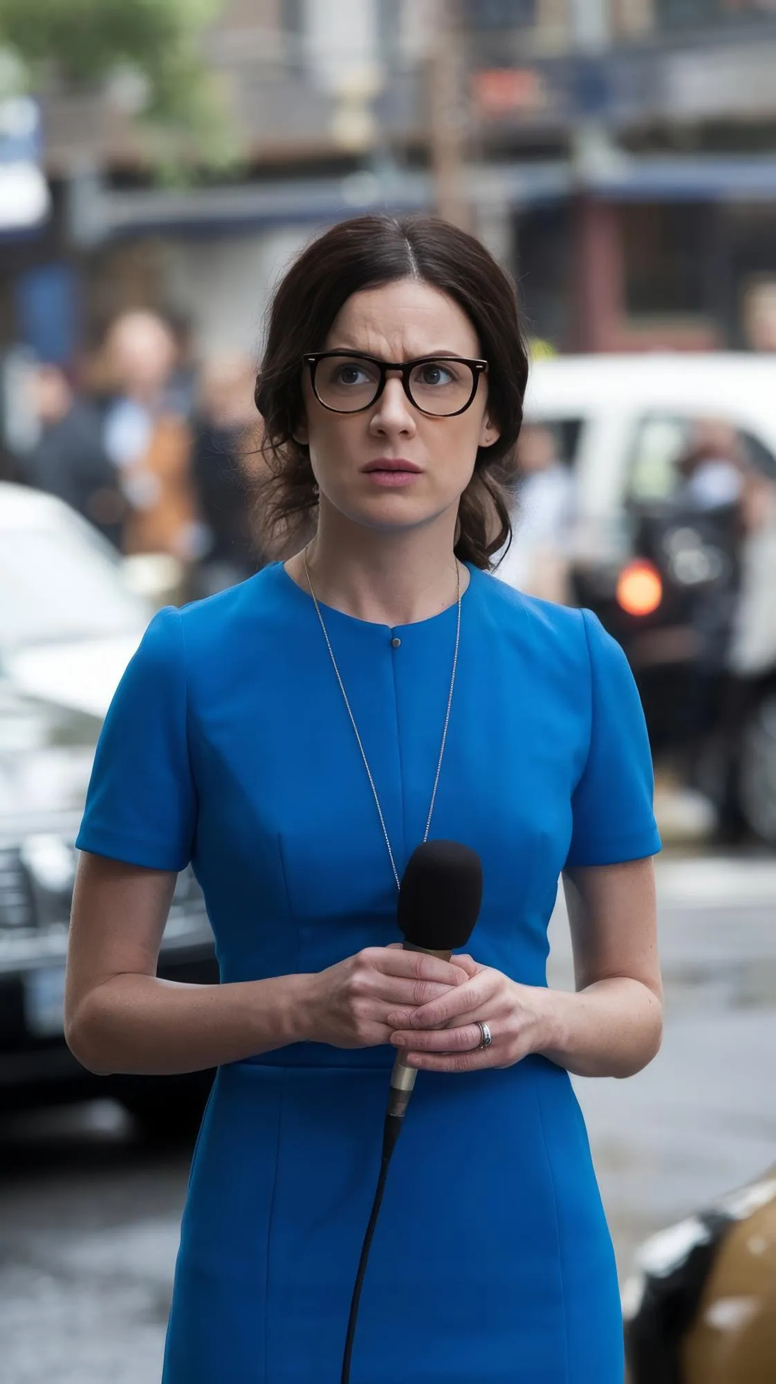 Is saying a secret hot braking news and looking aside