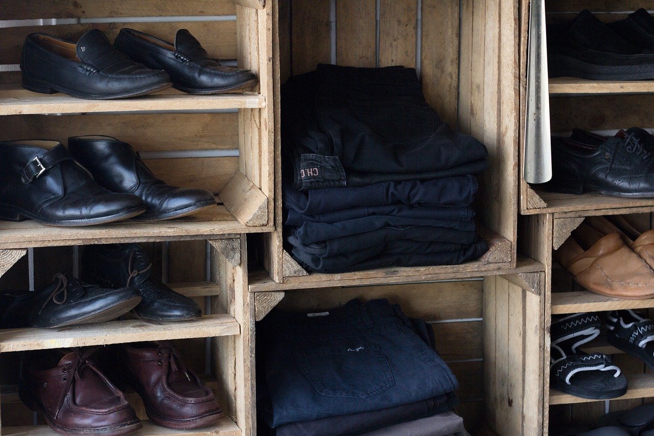 used clothing, second hand, 2nd hand, thrift, thrift shop, flea market, flea markets, vintage fashion, used, upcycle, recycle, jeans, shoes, diy, association, old-fashioned, used clothing, second hand, thrift, thrift, thrift, thrift, thrift, thrift shop, thrift shop, thrift shop, upcycle