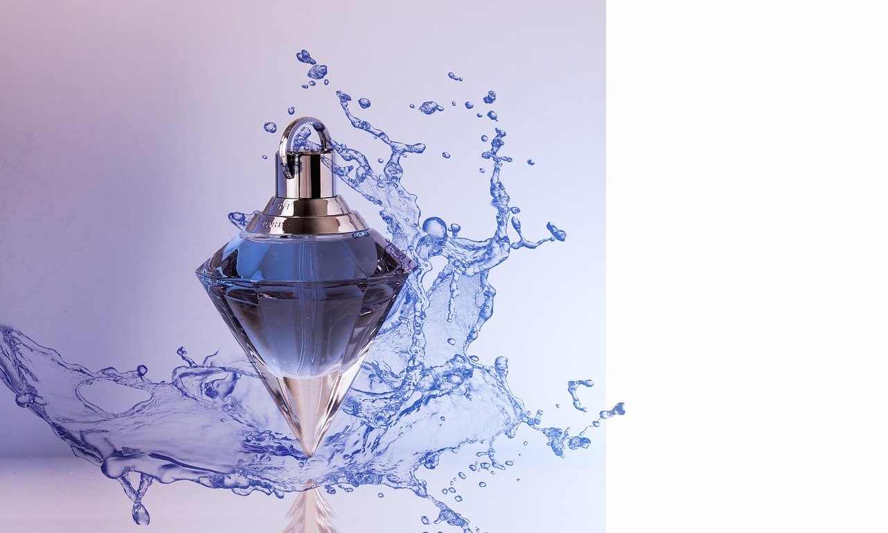 perfume, decorative bottle, shopping, gift, online, water droplets, blue, give away, perfume bottle, fragrance, fragrant, bottle, flacon, perfume, perfume, perfume, perfume, perfume, perfume bottle
