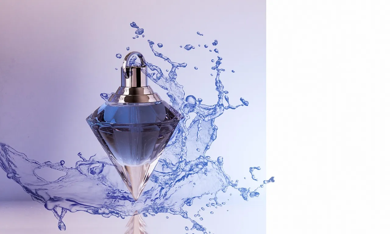 perfume, decorative bottle, shopping, gift, online, water droplets, blue, give away, perfume bottle, fragrance, fragrant, bottle, flacon, perfume, perfume, perfume, perfume, perfume, perfume bottle